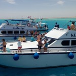 Boote bringen Taucher und Schnorchler zu den Riffen - Grand Giftun - Hurghada